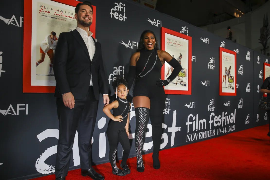 Alexis Olympia Ohanian, Jr. poses with her mother Serena Williams and father Alexis Ohanian at a premiere of "King Richard" in 2021. Jay L. Clendenin/Los Angeles Times/Getty Images